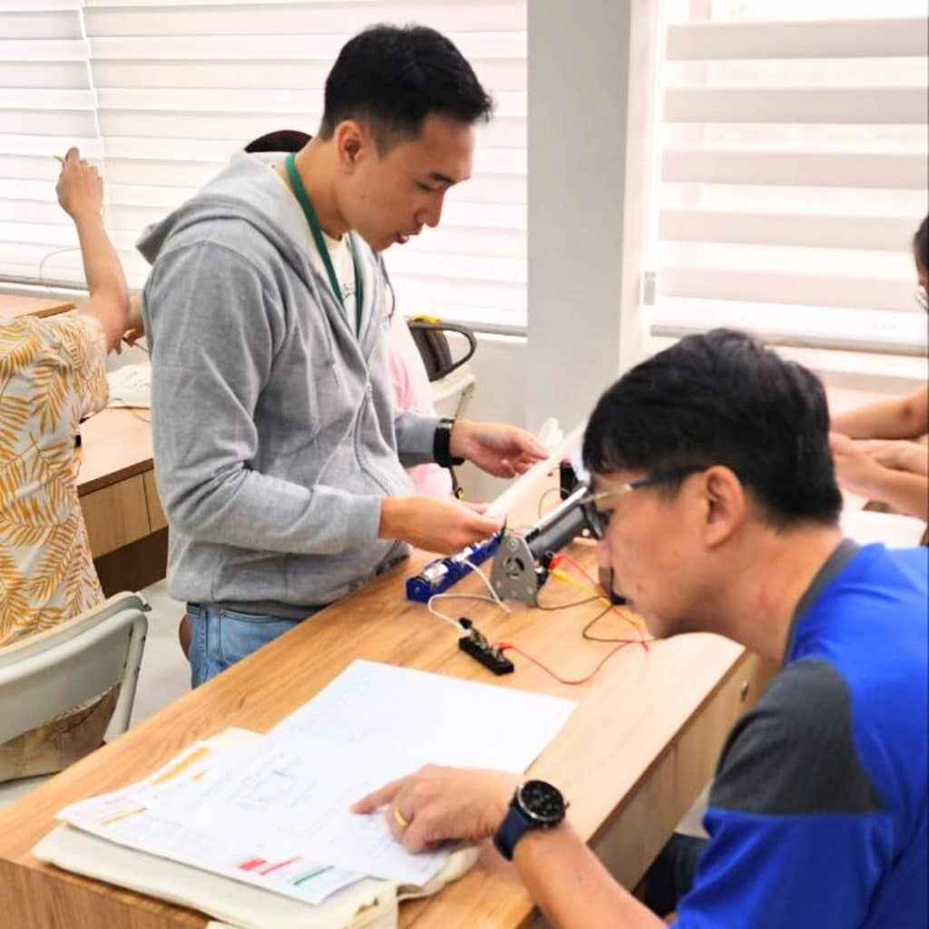 physics practical lab